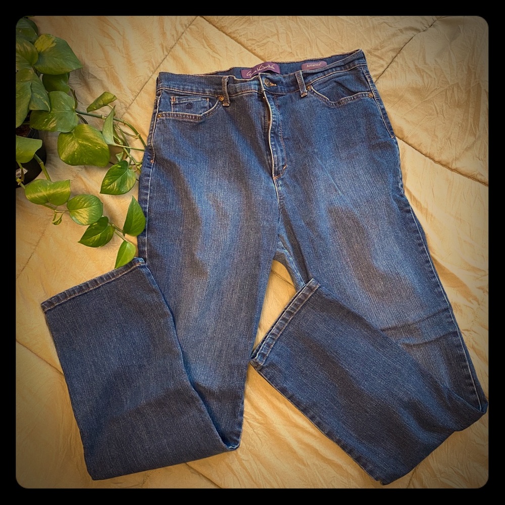 High wasted mom jeans